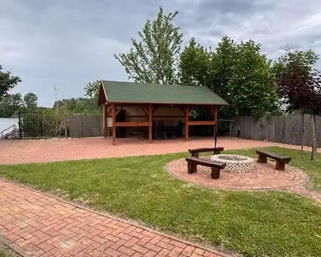 Tiszavirag Vendeghaz Ferienhaus